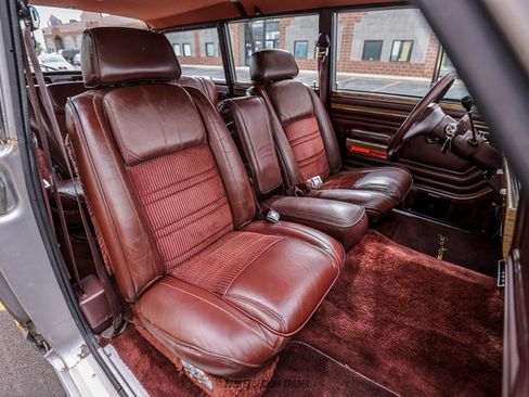 Used 1991 Jeep Grand Wagoneer AWD/4WD image 44