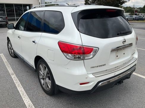 Used 2015 Nissan Pathfinder Platinum image 10