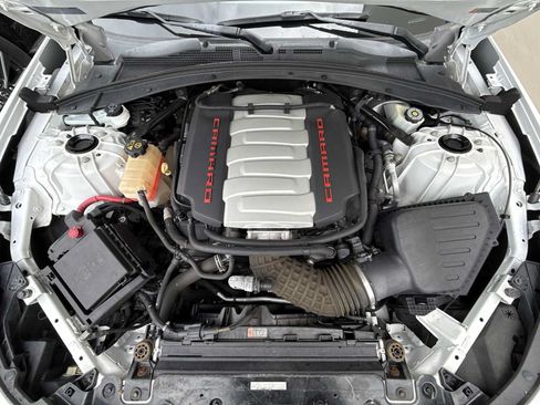 Used 2018 Chevrolet Camaro SS RWD image 11