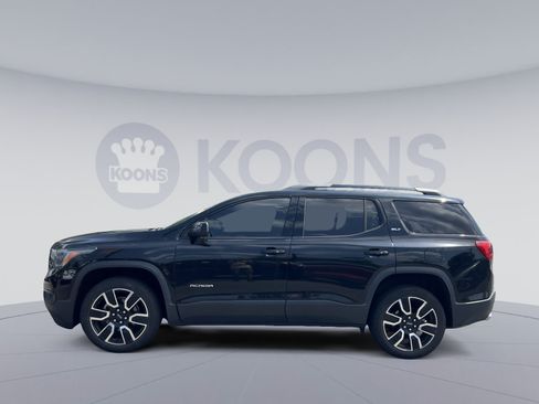 Used 2019 GMC Acadia SLT w/ Black Edition FWD image 2