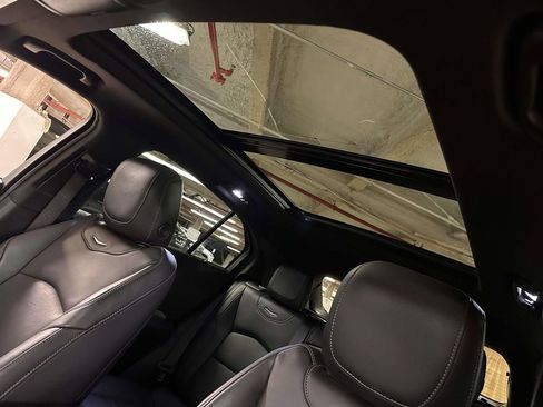 Used 2023 Cadillac XT4 Premium Luxury image 14