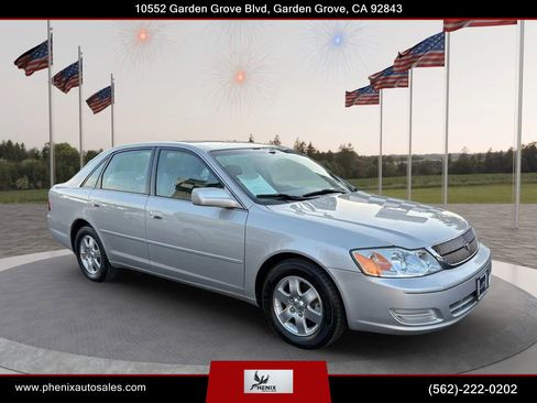 Used 2001 Toyota Avalon XL image 4