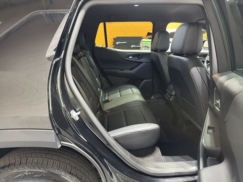 Used 2025 Chevrolet Equinox LT w/ Convenience Package II image 20