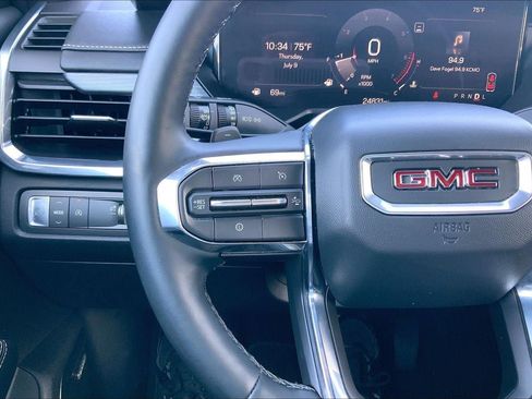 Used 2025 GMC Acadia Elevation FWD image 18
