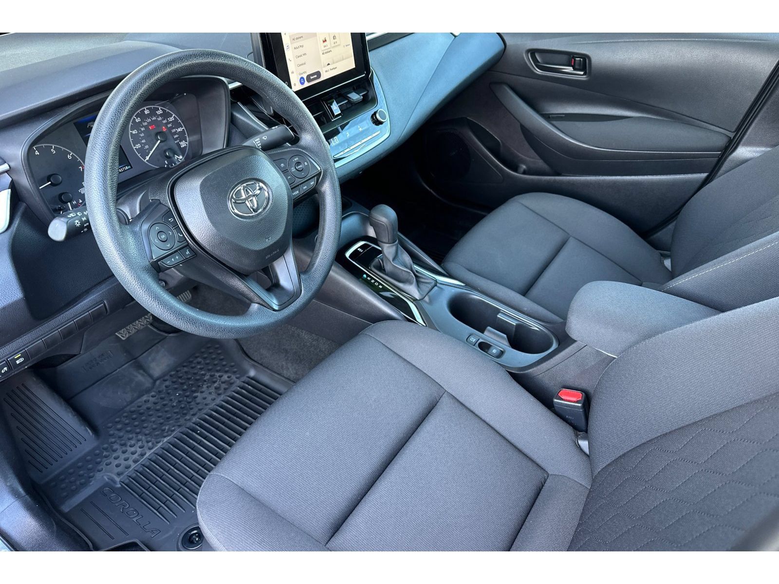 Certified 2025 Toyota Corolla LE FWD image 10