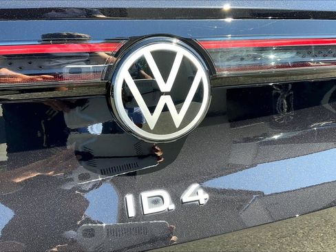 Certified 2023 Volkswagen ID.4 Pro S RWD image 30