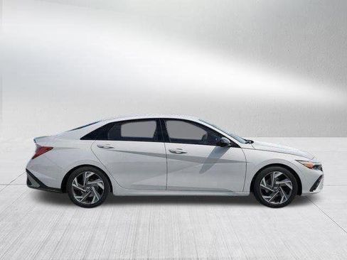 New 2026 Hyundai Elantra SEL Sport image 12