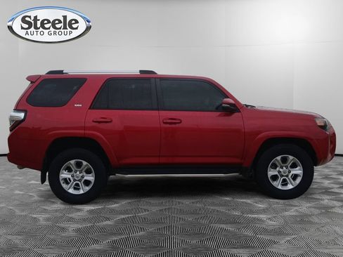 Used 2021 Toyota 4Runner SR5 Premium w/ Moonroof Package RWD image 4