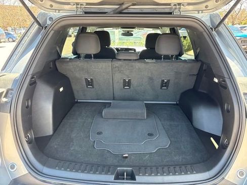 Used 2025 Chevrolet Equinox LT AWD/4WD image 6