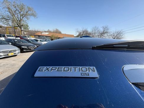 Used 2012 Ford Expedition XLT image 20