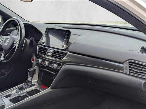 Used 2018 Honda Accord Sport image 19