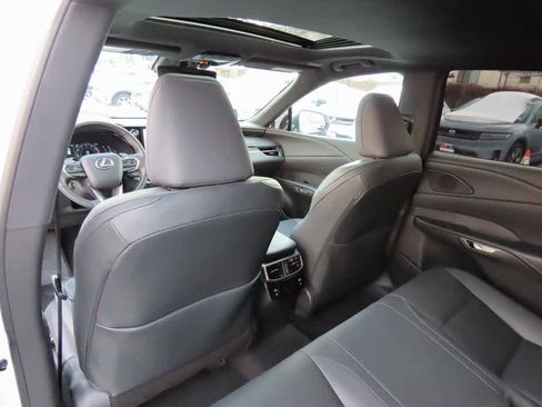 Used 2024 Lexus RX 350 Premium w/ Accessory Package (Z1) image 15