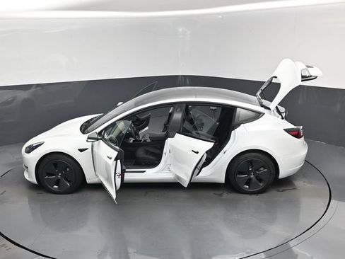 Used 2023 Tesla Model 3 Standard Range RWD image 17