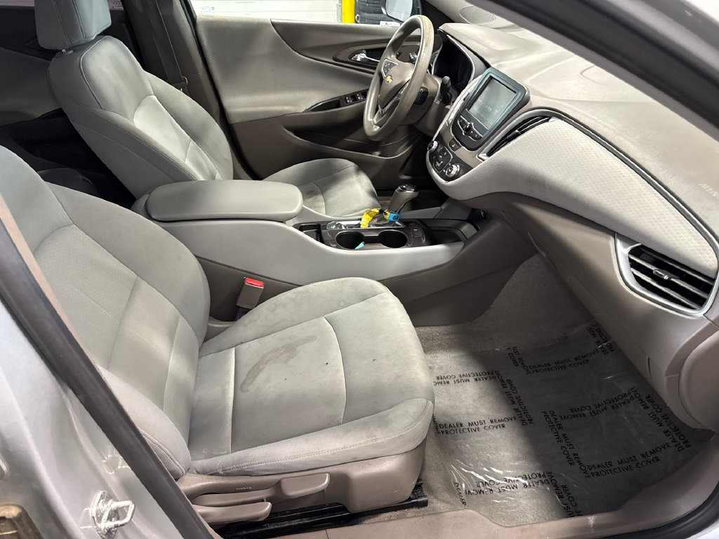 Used 2018 Chevrolet Malibu LS FWD image 13