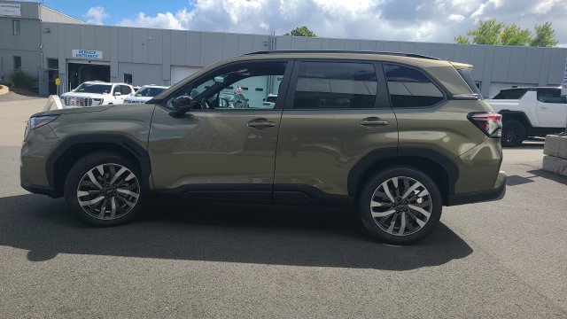 New 2026 Subaru Forester Touring AWD/4WD image 4