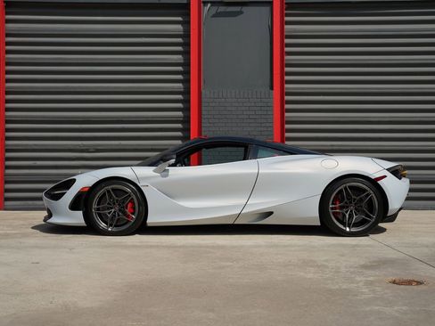 Used 2018 McLaren 720S RWD image 5