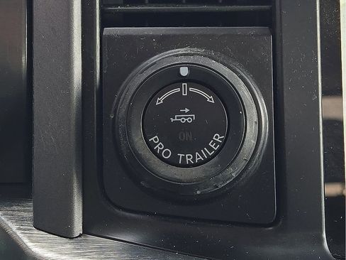 Used 2021 Ford F150 Lariat image 14