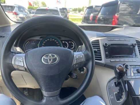 Used 2011 Toyota Venza image 22