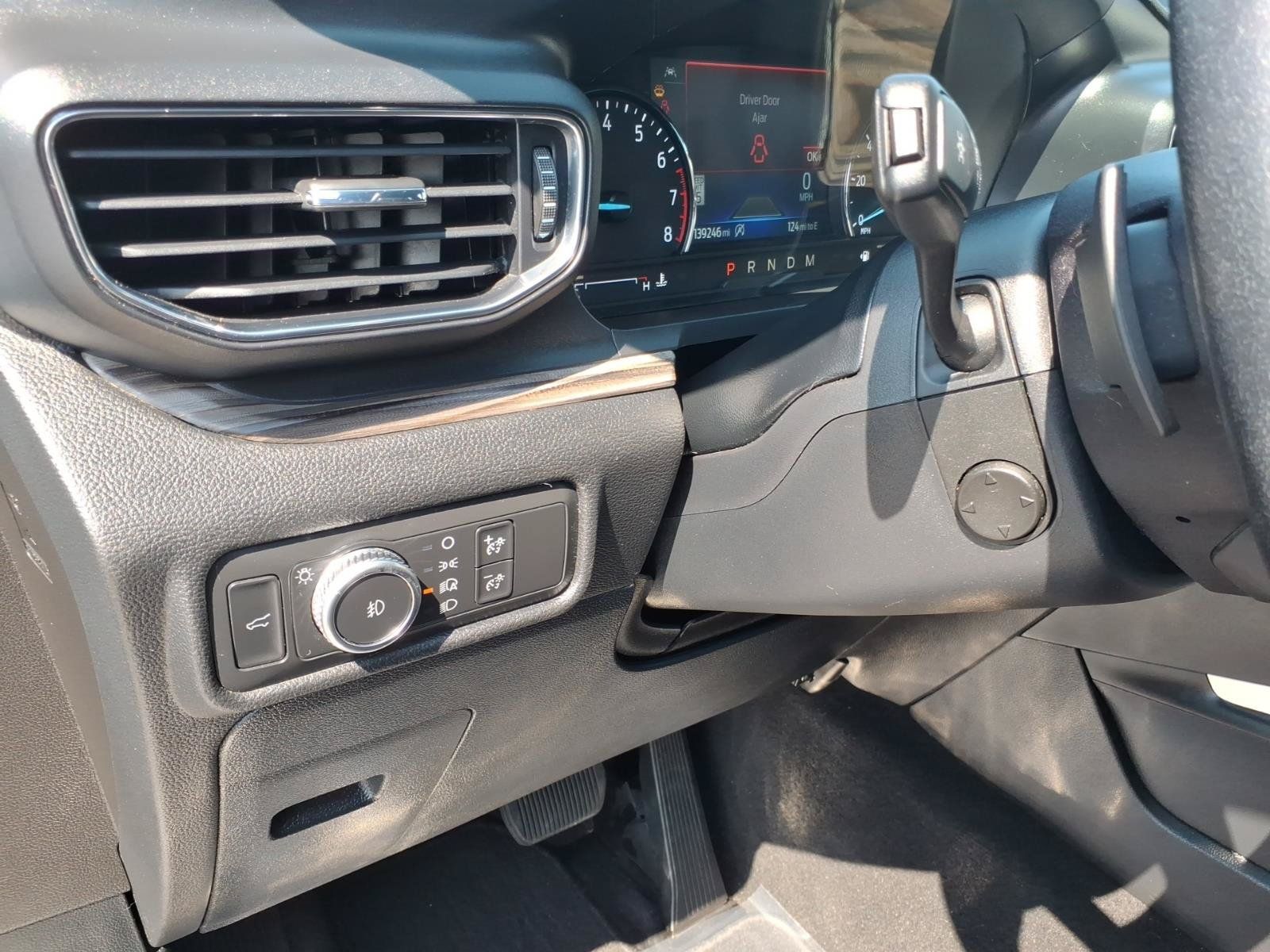 Used 2020 Ford Explorer Limited RWD image 13