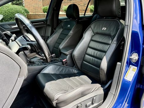 Used 2018 Volkswagen Golf R 4-Door AWD/4WD image 13