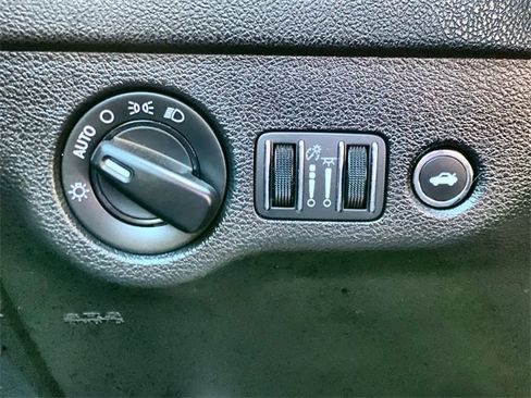 Used 2022 Dodge Charger SXT image 10