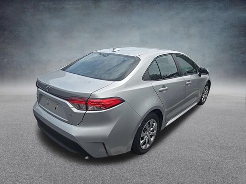 Used 2025 Toyota Corolla LE FWD image 7