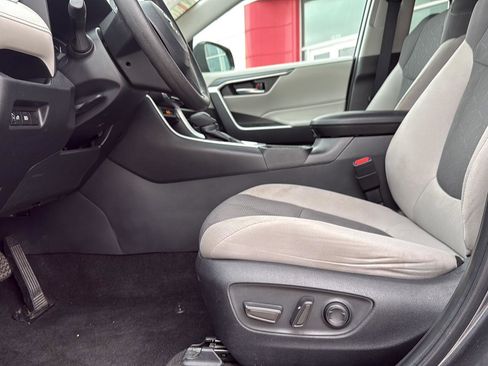 Used 2024 Toyota RAV4 XLE image 16