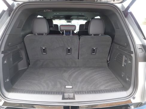 Used 2025 Chevrolet Traverse RS w/ LPO, Floor Liner Package AWD/4WD image 28