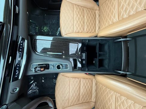 Used 2021 Cadillac Escalade Premium Luxury AWD/4WD image 47