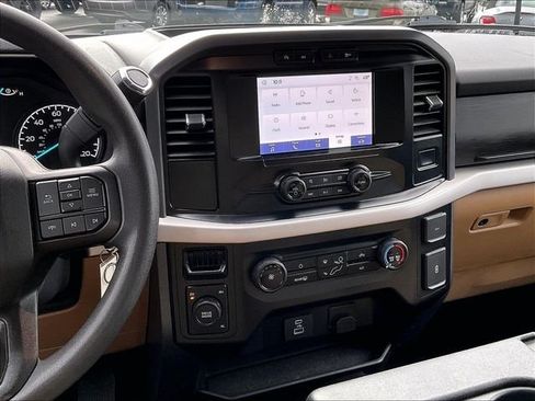 Used 2023 Ford F150 XLT AWD/4WD image 18