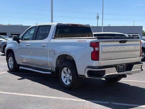 Used 2022 Chevrolet Silverado 1500 LT AWD/4WD image 8