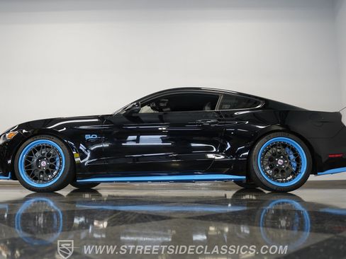 Used 2016 Ford Mustang GT Premium w/ GT Performance Package image 9