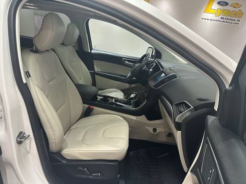 Used 2016 Ford Edge Titanium w/ Equipment Group 301A AWD/4WD image 9