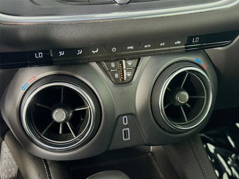 Used 2020 Chevrolet Blazer LT FWD image 16