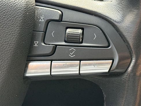 Used 2023 Cadillac XT4 Premium Luxury image 34
