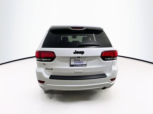 Used 2022 Jeep Grand Cherokee Laredo X image 6