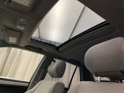 Used 2005 Toyota 4Runner Limited image 25