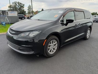 Used 2017 Chrysler Pacifica Touring