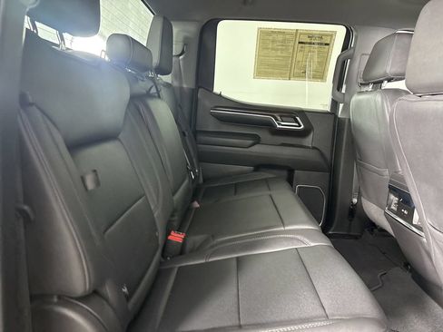 Used 2023 GMC Sierra 1500 SLT w/ SLT Convenience Package AWD/4WD image 28