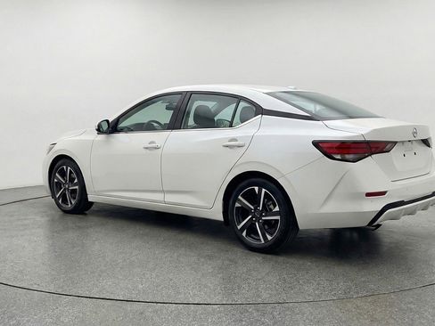 Used 2025 Nissan Sentra SV FWD image 6