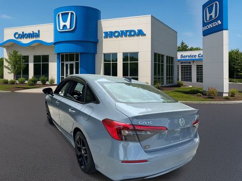 Used 2024 Honda Civic Sport image 4