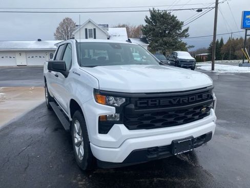 Used 2023 Chevrolet Silverado 1500 Custom AWD/4WD image 6