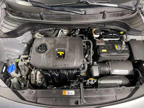 Used 2023 Kia Soul LX w/ LX Technology Package FWD image 9