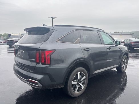 Used 2021 Kia Sorento EX w/ Panoramic Sunroof Package AWD/4WD image 2