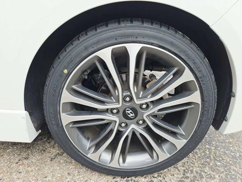 Used 2017 Hyundai Veloster Turbo w/ Tech Package 02 FWD image 20