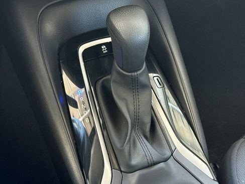 Used 2025 Toyota Corolla LE image 29