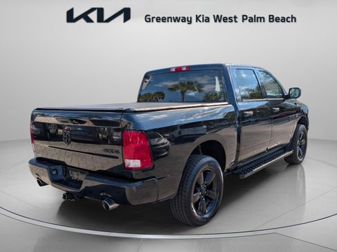 Used 2016 RAM 1500 Express w/ Black Ram 1500 Express Group image 8