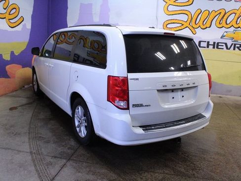 Used 2018 Dodge Grand Caravan SE w/ UConnect Hands-Free Group image 6