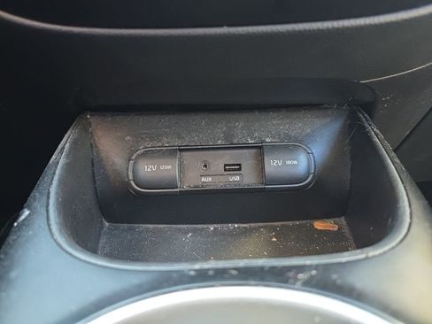 Used 2015 Kia Soul + image 24