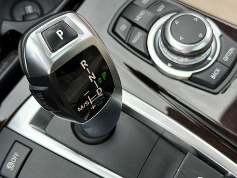 Used 2011 BMW 535i Sedan image 25